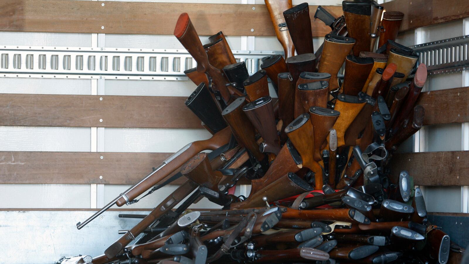 cheats/2016/10/14/gun-accidents-kill-kids-every-other-day/161014-children-gun-accidents-cheat_ijnutn