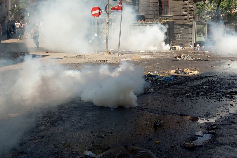 galleries/2013/05/31/occupy-istanbul-errupts-in-violence-photos/130601-turkey-day2-02_otwm2z