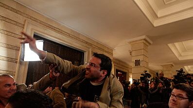 cheats/2008/12/20/the-shoe-intifada/the-shoe-intifada_vxu9qm