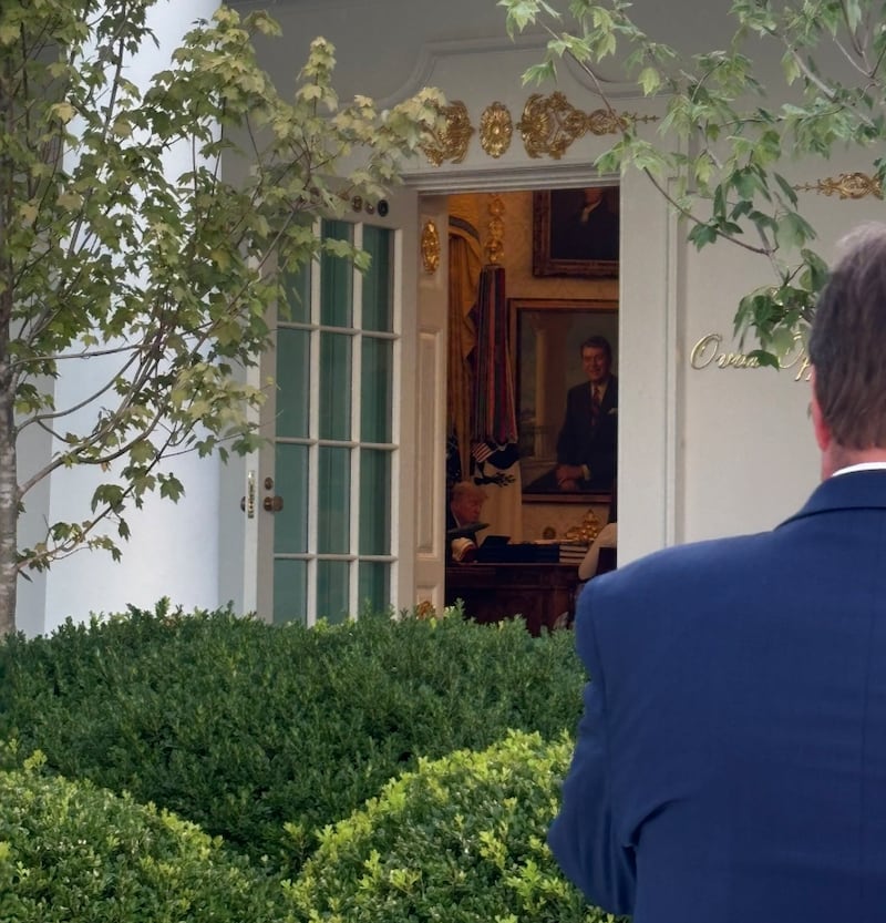 Tacky view of the Oval Office