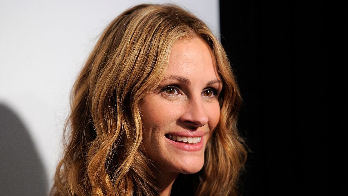 articles/2011/10/22/horoscopes-october-23-29-2011/julia-roberts-horoscopes-starsky-cox_s7kxlu