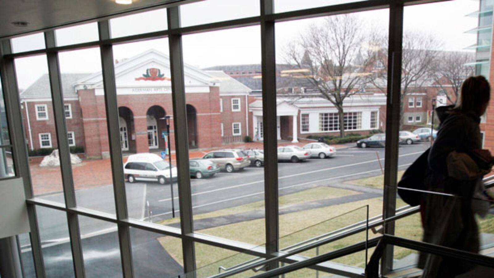 galleries/2010/09/13/most-dangerous-colleges-2010/most-dangerous-colleges---tufts-university_c0jh5r