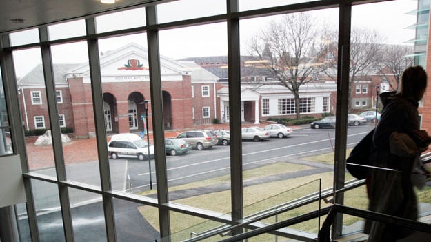 galleries/2010/09/13/most-dangerous-colleges-2010/most-dangerous-colleges---tufts-university_c0jh5r