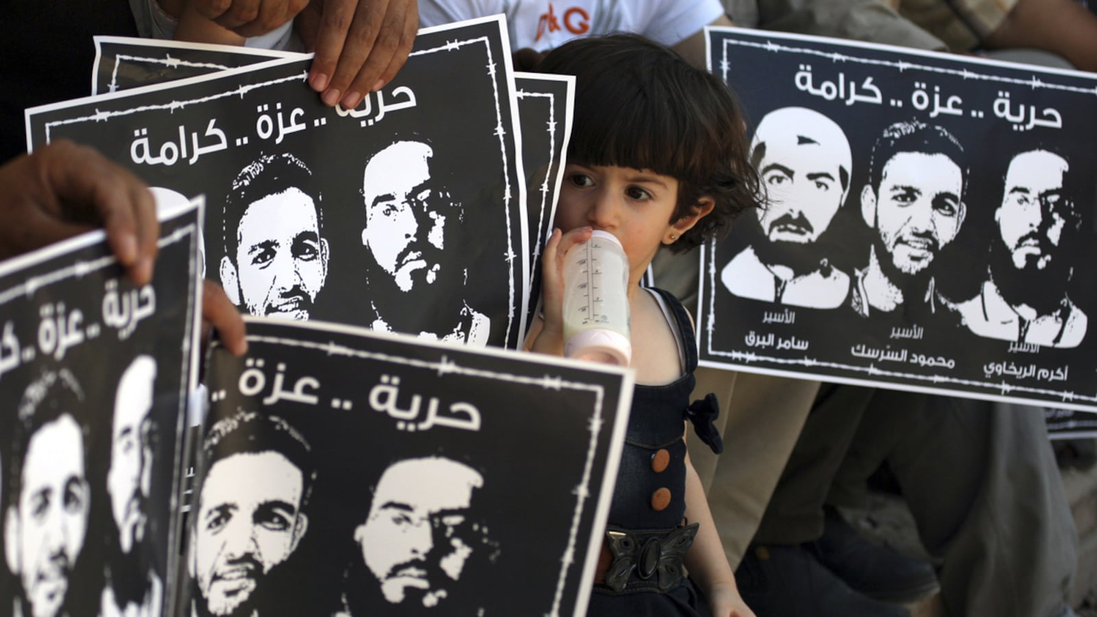 articles/2012/06/12/on-hunger-strike-palestinian-prisoner-near-death-in-israel/hunger-strike-ephron-tease_mkmiqj