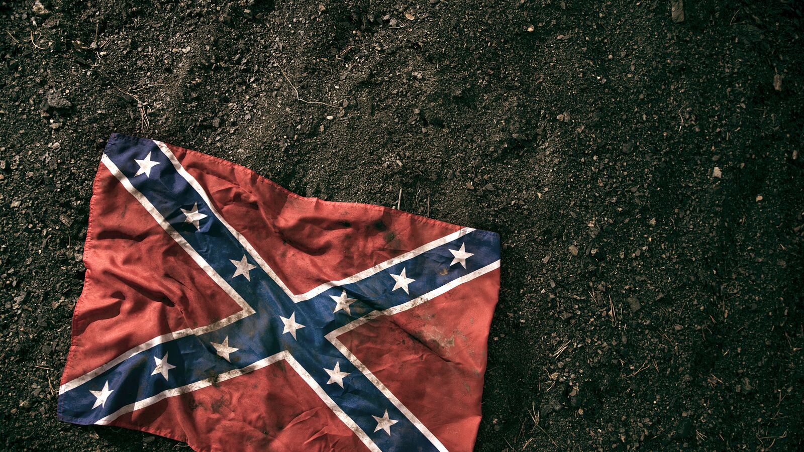 articles/2015/06/27/how-the-south-rewrote-history/150626-thompson-south-history-tease_jbq2ie