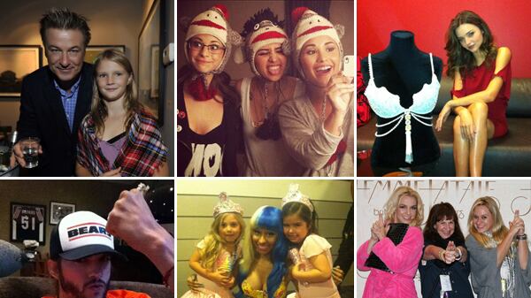 galleries/2011/10/23/miranda-kerr-demi-lovato-and-more-celebrity-twitter-pictures-photos/twitpics-10-23teaser_ym8hs6