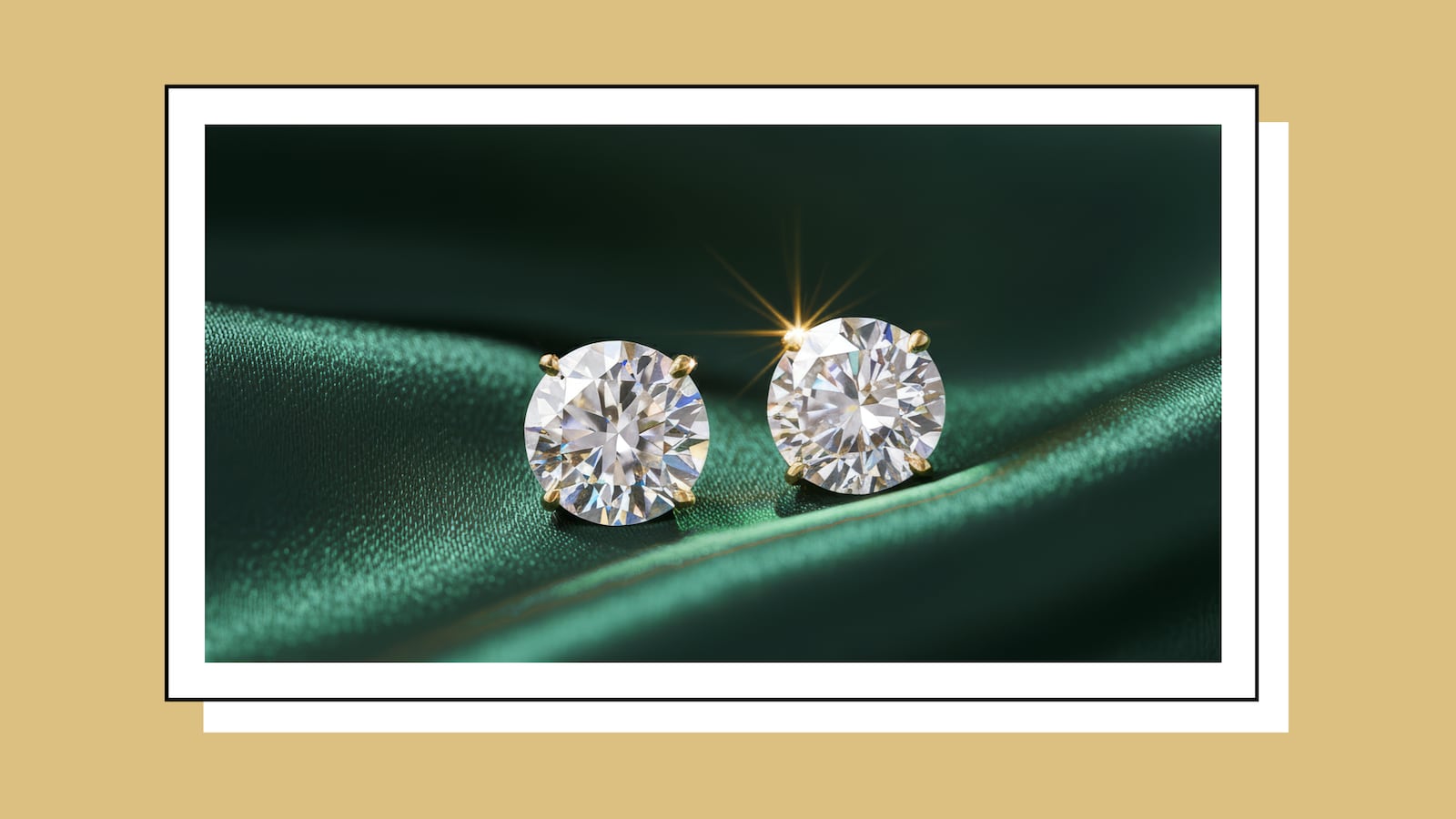 Round brilliant solitaire stud earrings in yellow gold on green satin fabric