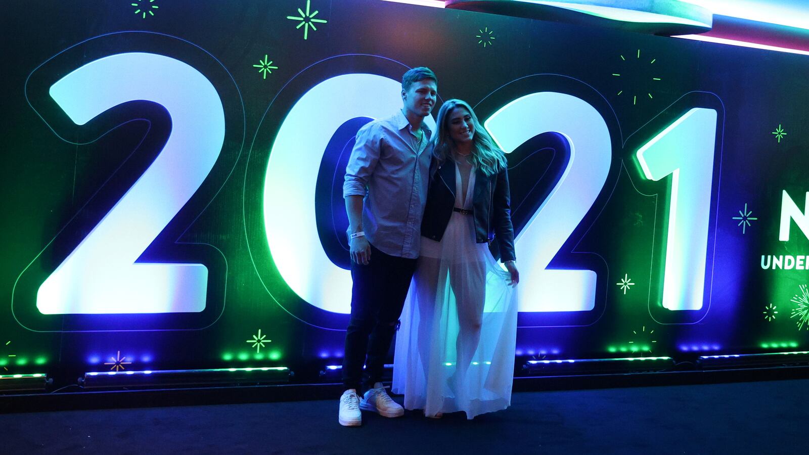 2020-12-31T112435Z_1411979551_RC2BYK91DOZ9_RTRMADP_3_HEALTH-CORONAVIRUS-NEWYEAR-AUSTRALIA_hlegh1