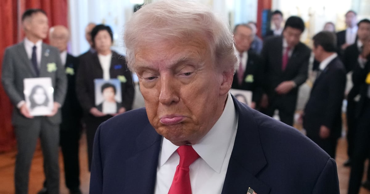 U.S. Admiral Trolls Trump for ‘Aya Toll Booth’ Funding Iran