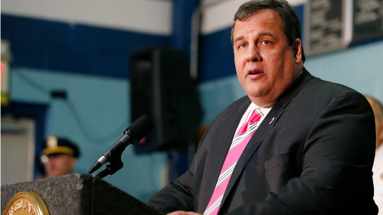 cheats/2012/11/27/christie-wrong-to-leave-now/christie-runs-again-cheat_s7gxch