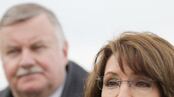 articles/2009/04/13/palins-new-disaster/blumenthal-palin-ross_22173_npblrx