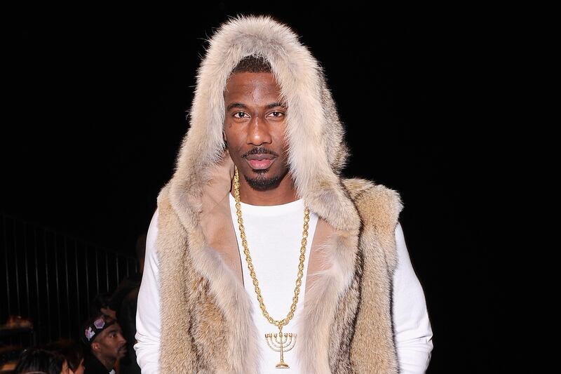 galleries/2014/05/11/lebron-james-dwyane-wade-russell-westbrook-and-more-stylish-nba-players-photos/140425-bball-style-gal-tease_ivsuax