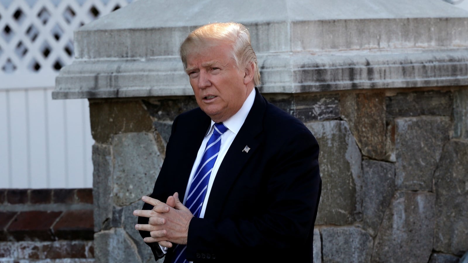 cheats/2016/11/22/trump-foundation-admits-violating-self-dealing-ban/161122-Trump-foundation-cheat_smrs8i