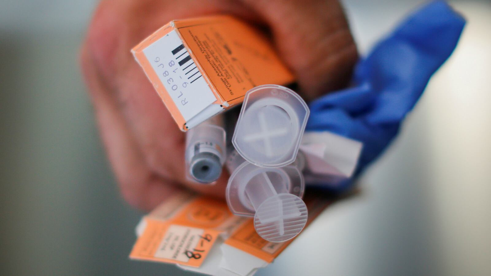 180114-opioids-cheat_nwae5k