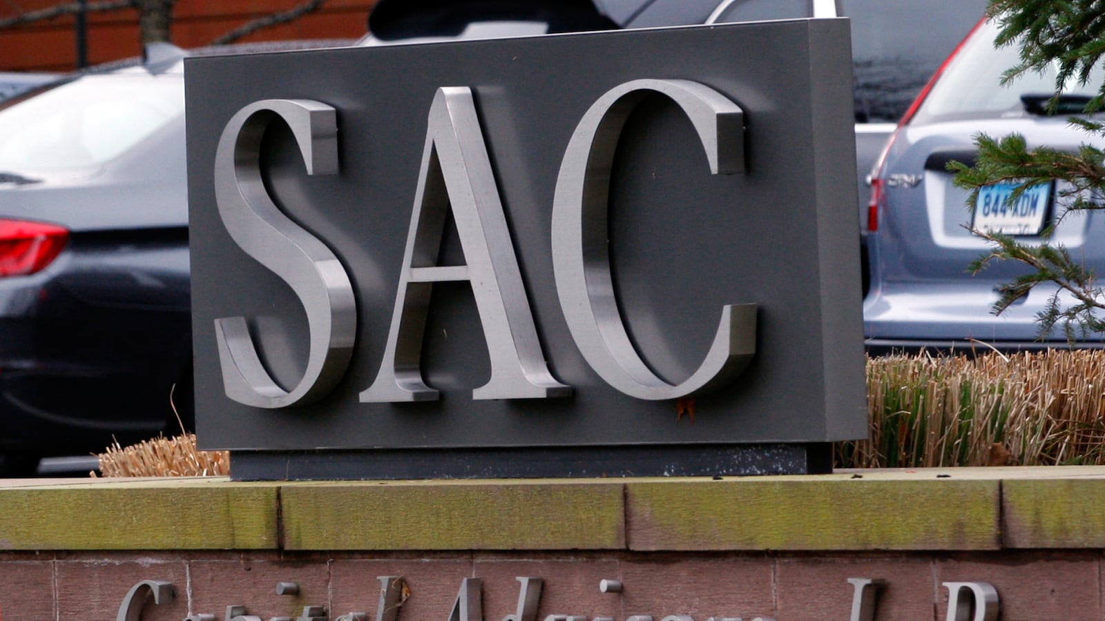 cheats/2013/03/29/fbi-arrests-hedge-fund-manager/130329-sac-arrest-cheat_o5ahmg