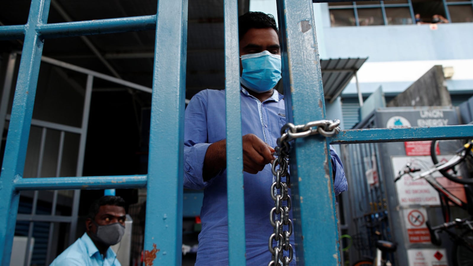 200426-nadeau-coronavirus-migrant-workers-hero_qvjlh7