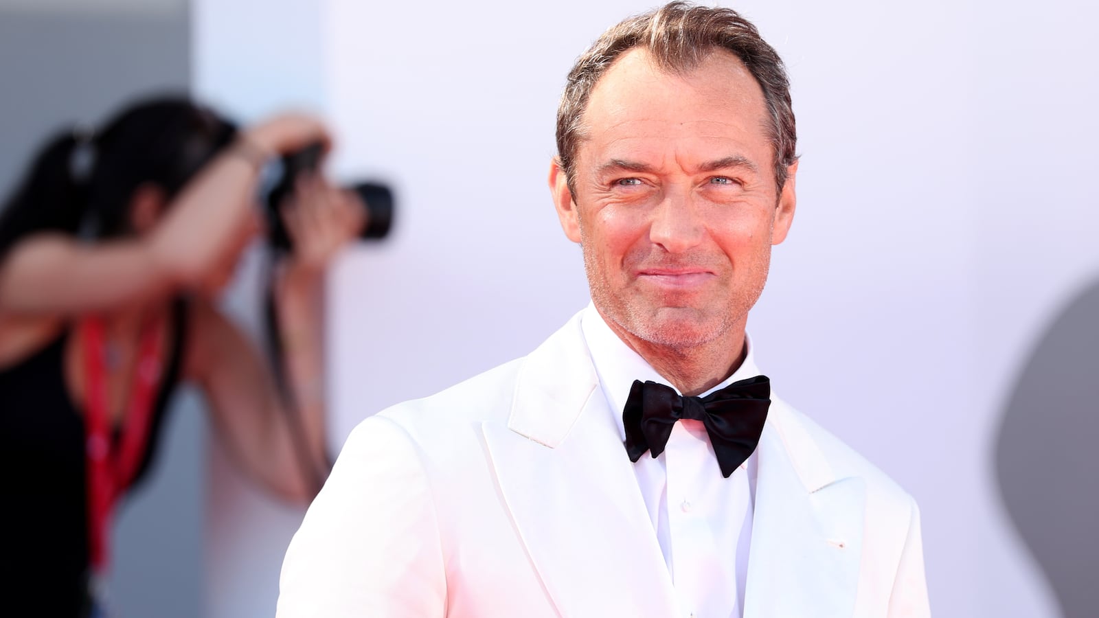 VENICE, ITALY - AUGUST 31: Jude Law during the"The Wizard Of The Kremlin" (Le Mage Du Kremlin) red carpet during the 82nd Venice International Film Festival on August 31, 2025 in Venice, Italy. (Photo by Gisela Schober/Getty Images)