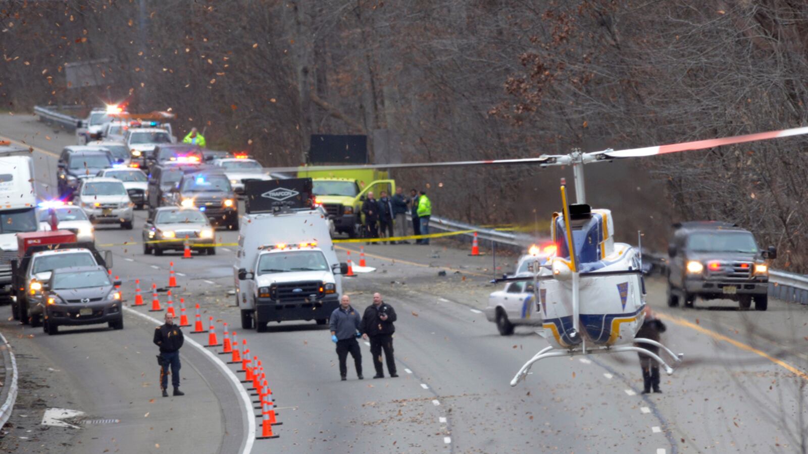 cheats/2011/12/20/ny-bankers-dead-in-plane-crash/nj-plane-crash-cs_jlzocm