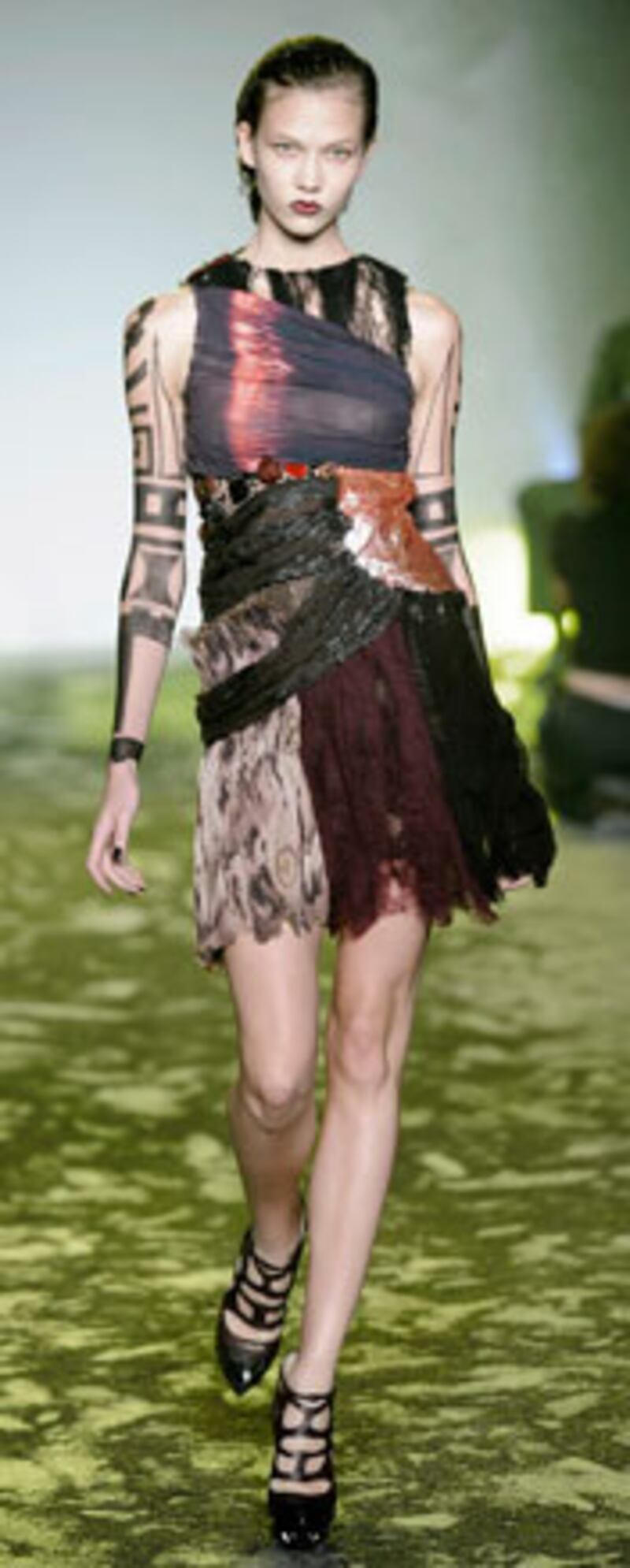 galleries/2009/09/15/ny-fashion-week-day-6/fashion-day-6---rodarte-1_mvoomo