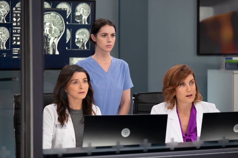 GREY’S ANATOMY - “Strip That Down” - Addison Montgomery returns to Grey Sloan, seeking assistance with a patient with a neurological condition. Bailey joins Owen and Blue on a paramedic ride-along.