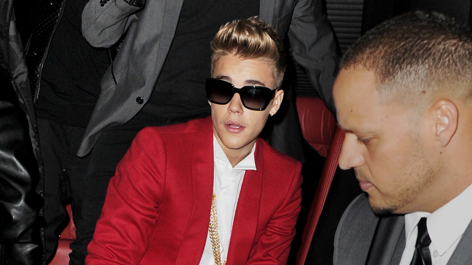 articles/2014/07/23/justin-bieber-for-calvin-klein-david-lynch-designs-activewear/140723-bieber-calvin-klein-cheat_ajlpjm