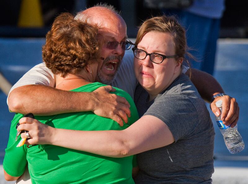 galleries/2012/07/20/aurora-colorado-dark-knight-shooting-photos/gal-co-shooting-9_fxcz7c