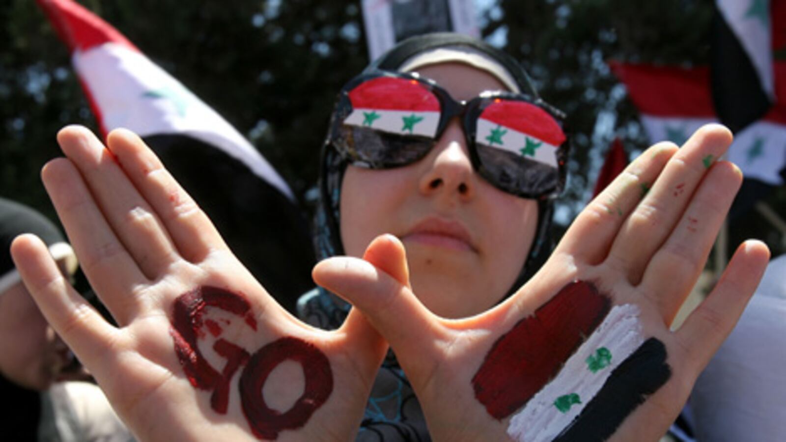 cheats/2011/05/21/syrian-police-kill-44-protesters/syra-protests_shkkfc