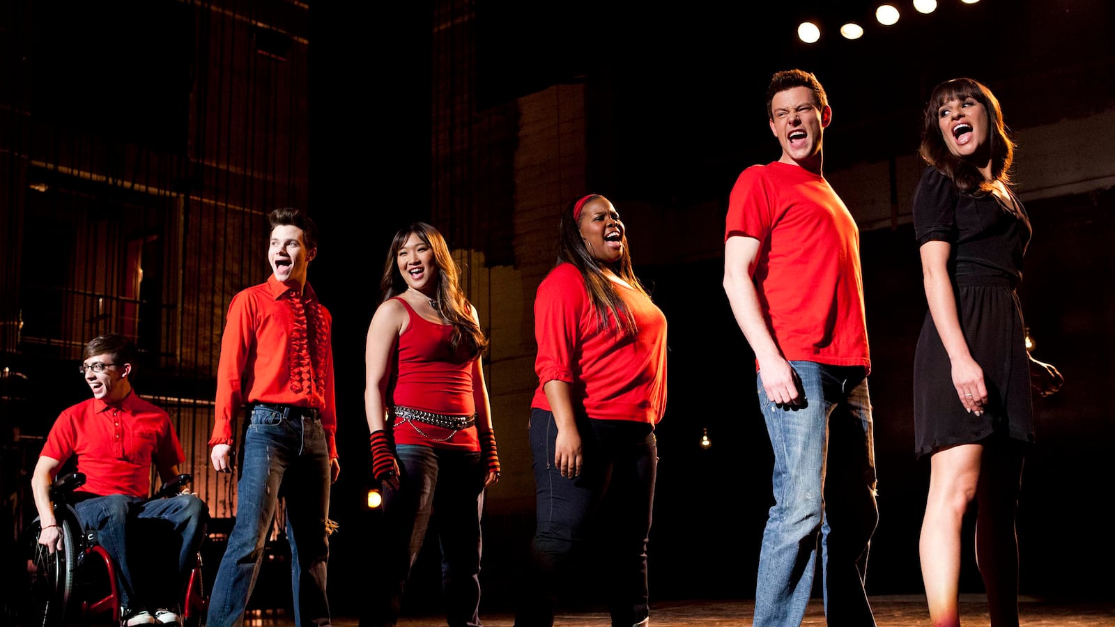 cheats/2013/07/18/glee-to-continue-production/130718-glee-cheat_zaiecu