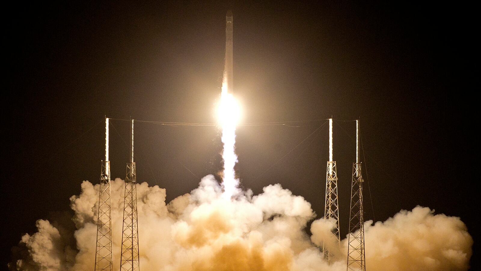 cheats/2012/05/22/spacex-launch-successful/spacex-liftoff-rocket-cheat_lpbbac