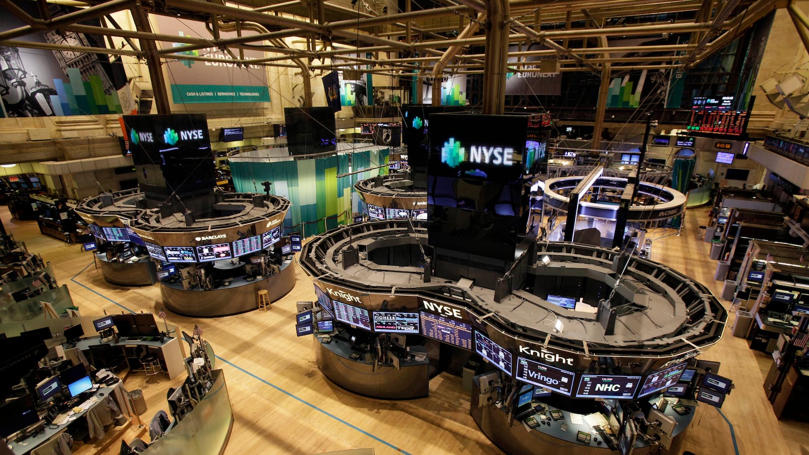 cheats/2012/10/29/labor-dept-may-hold-jobs-report/hurricane-sandy-update-oct-29-3_b7eqz2