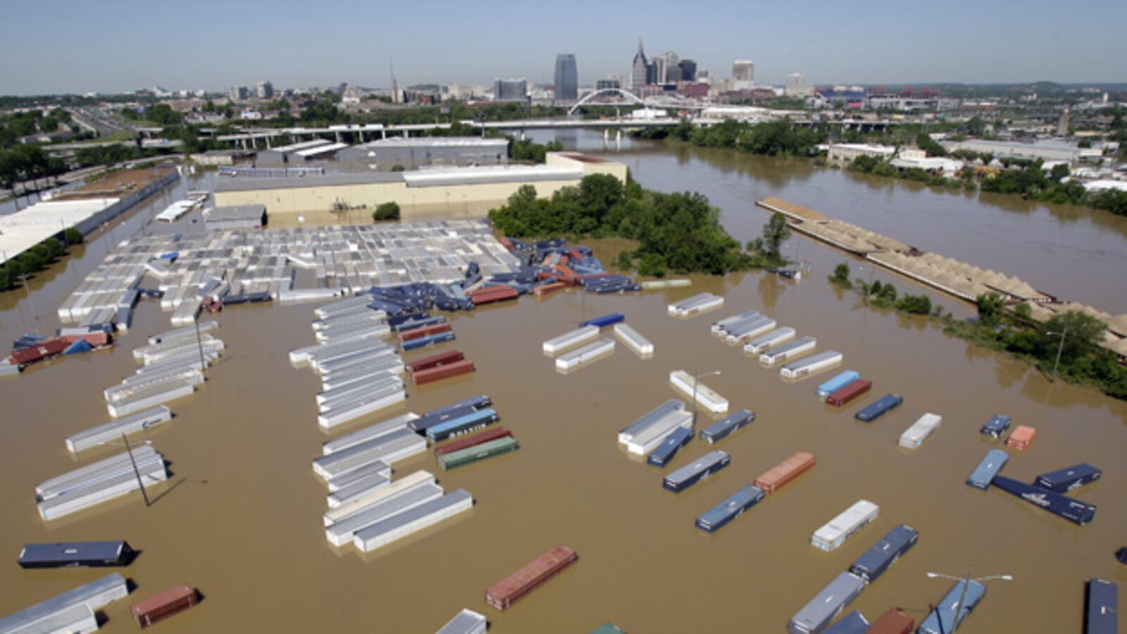 galleries/2010/05/04/nashville-flooding/nashville-flood-7_aygnke