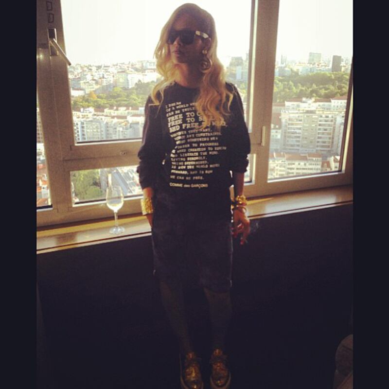 galleries/2013/06/01/oprah-winfrey-rihanna-and-more-celebrity-twitter-pictures-photos/Rihanna_q6zhsp