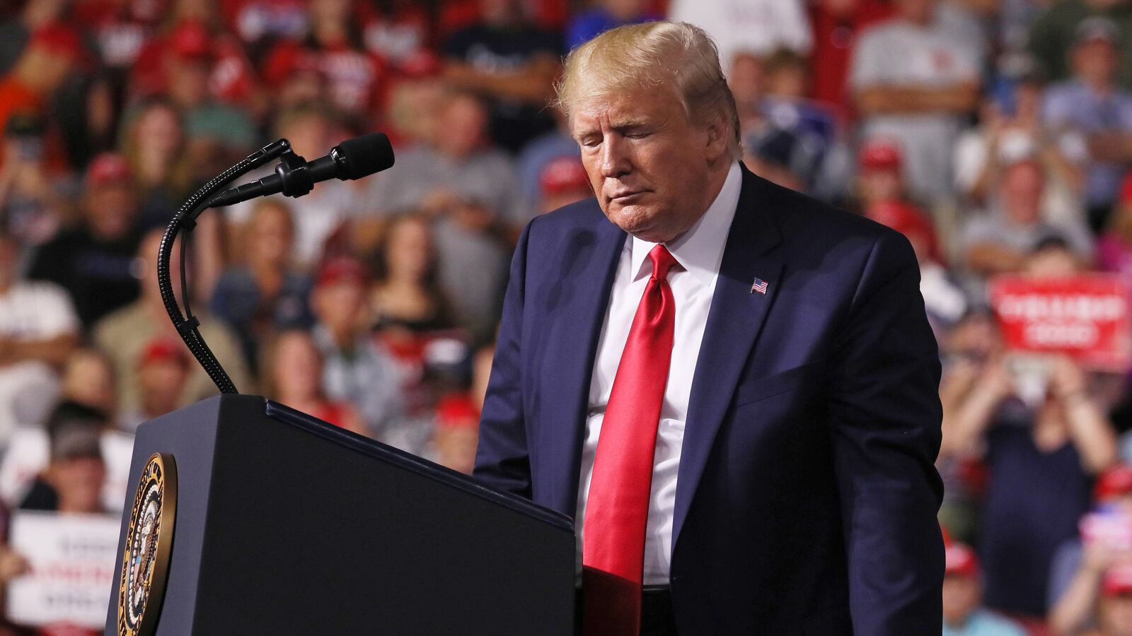 2019-08-16T002212Z_293011073_RC13A5628880_RTRMADP_3_USA-TRUMP_j6kwt0