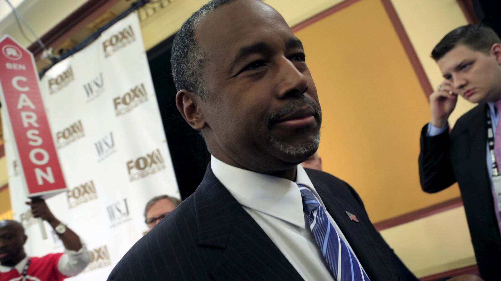 cheats/2015/11/13/carson-on-trump-pray-for-him/151113-carson-trump-cheat_qzo7tn