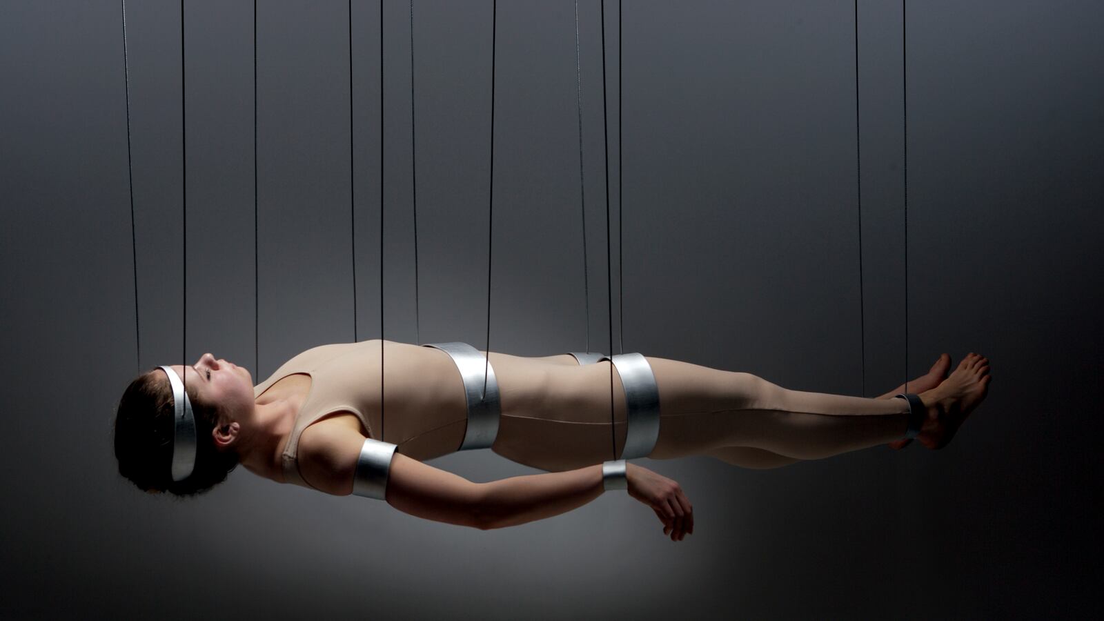 articles/2014/04/02/new-suspended-animation-procedure-saves-lives-by-replacing-blood-with-a-cold-electrolyte-solution/140401-lopatto-suspended-tease_un2j6e