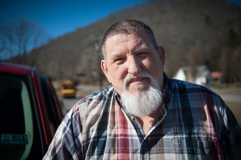 galleries/2014/03/02/the-west-virginia-river-no-one-can-drink-from-photos/140228-weastva-water18_x2mkdu