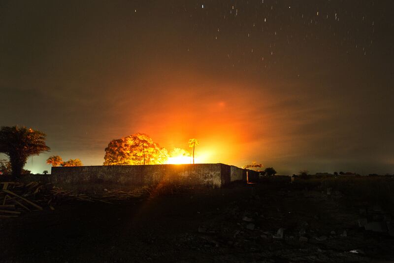 articles/2014/11/11/rage-against-the-ebola-crematorium/141110-haglage-ebola2-embed_bbfbxo