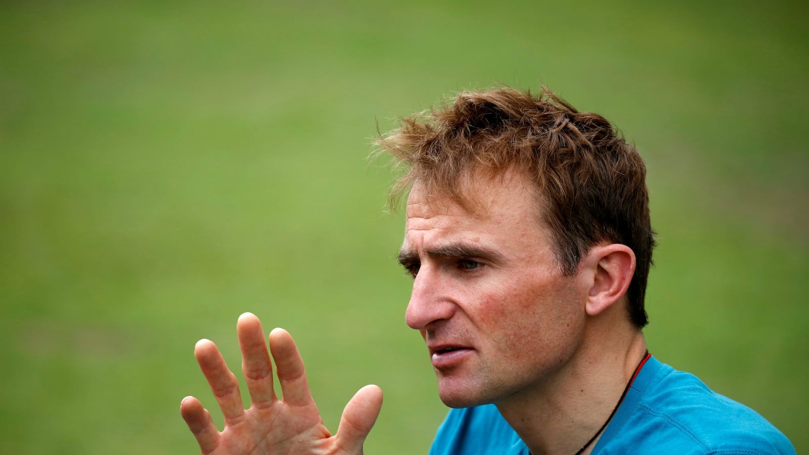 cheats/2017/04/30/swiss-climber-ueli-steck-dies-in-accident-on-mt-everest/170430-ueli-steck-cheat_rjwb7o