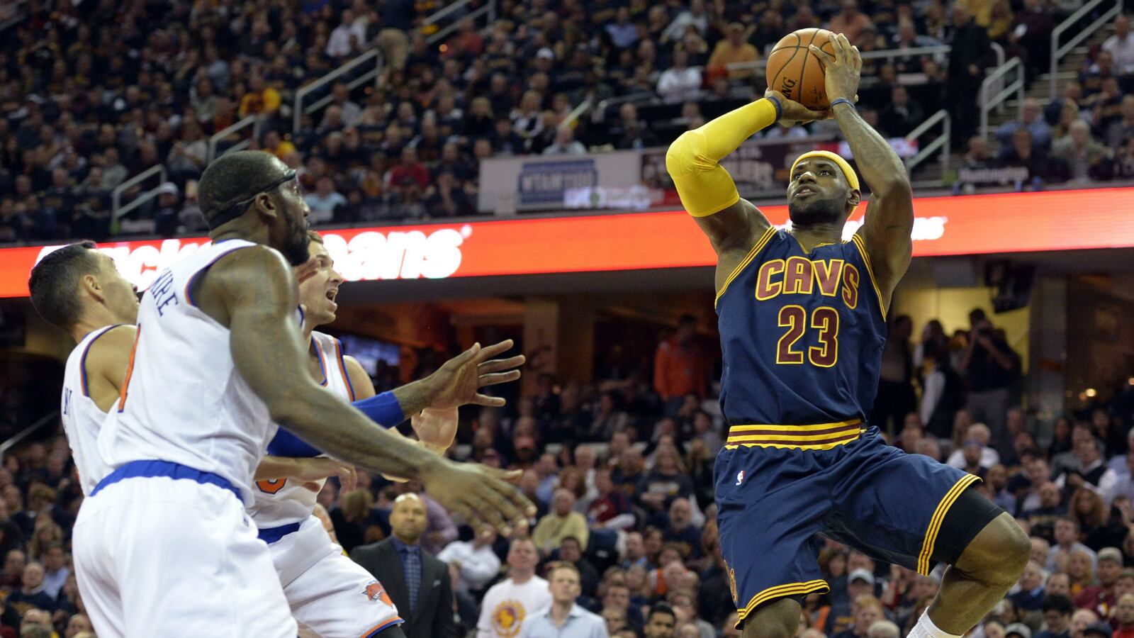 cheats/2014/10/31/lebron-james-falters-in-cleveland-return/141031-lebron-james-cheat_kxjzy8