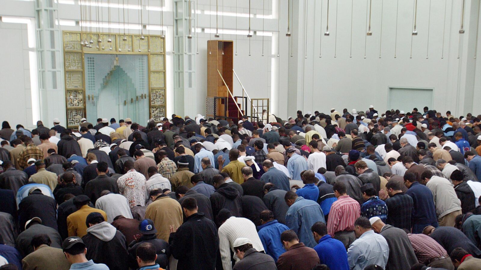 cheats/2011/08/24/nypd-spies-on-muslim-communities/nypd-spys-on-muslims-new-york-cheat_fpicqi