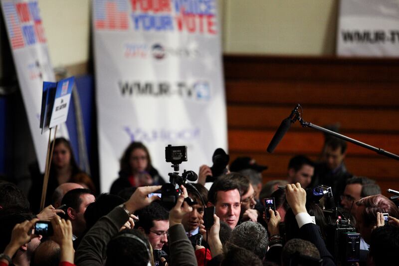 articles/2012/01/08/inside-the-new-hampshire-gop-debate-spin-room/gop-new-hampshire-debate-spin-room-grove_ecnzej