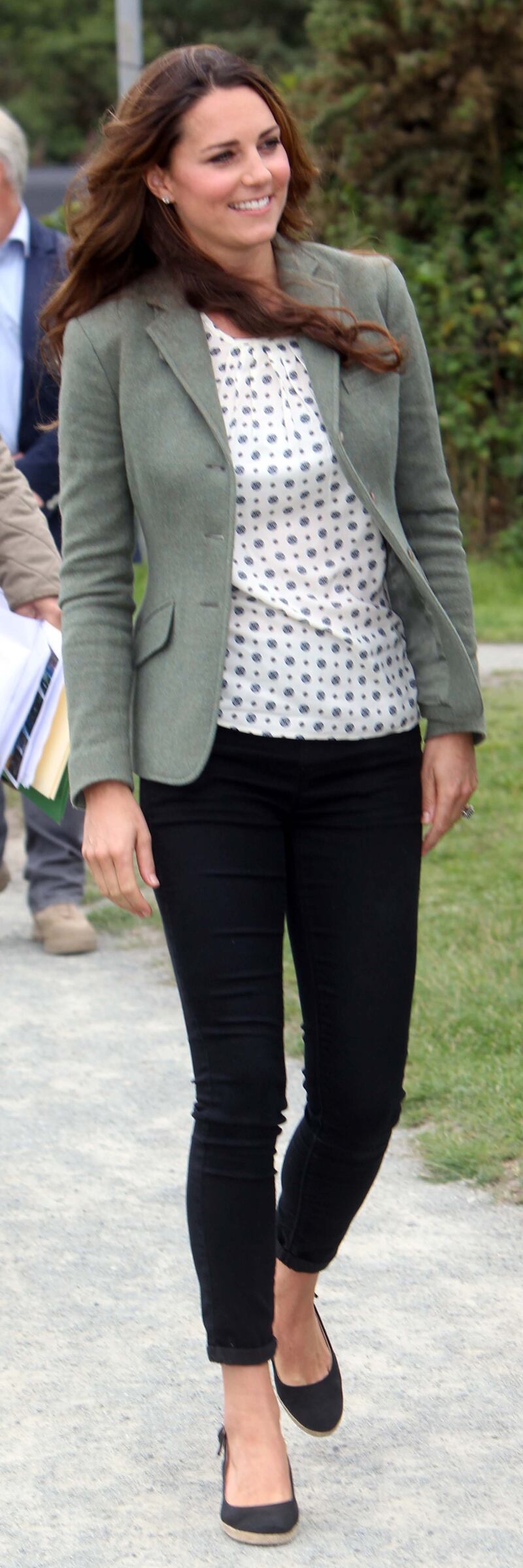 galleries/2010/12/10/kate-middleton-lookbook/131016-kate1_uvazw1