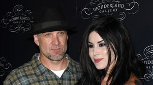 galleries/2010/07/14/doomed-couples/doomed-couples---jesse-james_didkew