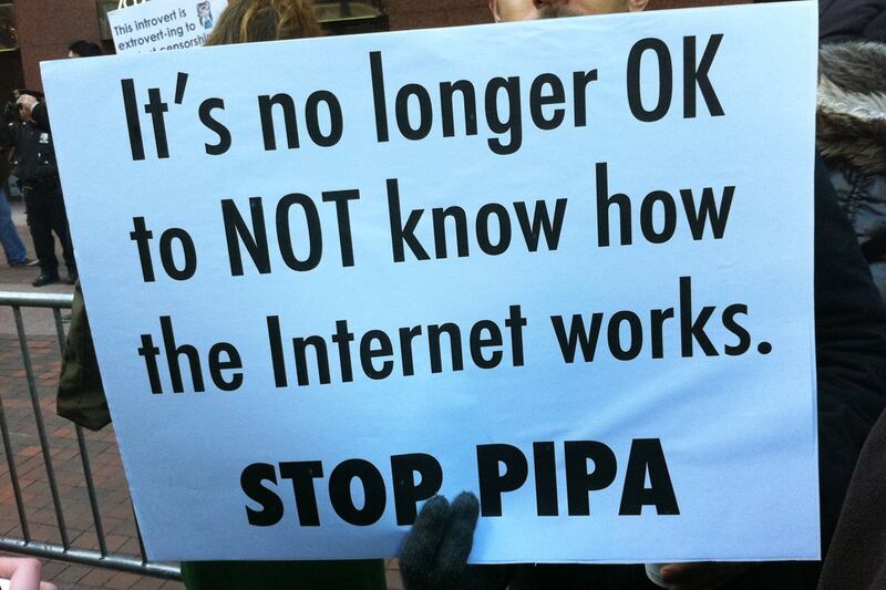 galleries/2012/01/18/anti-piracy-protest-photos/sopa-protest-4167_z3ppjo