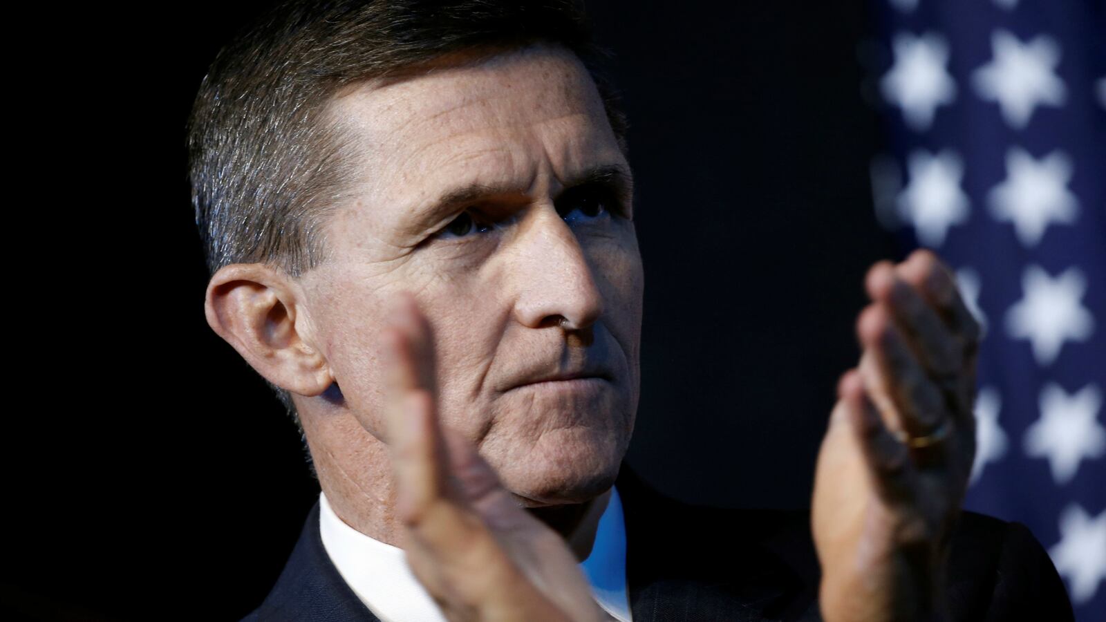 180919-michael-flynn-sentencing-hearing-cheat_jm8k5w