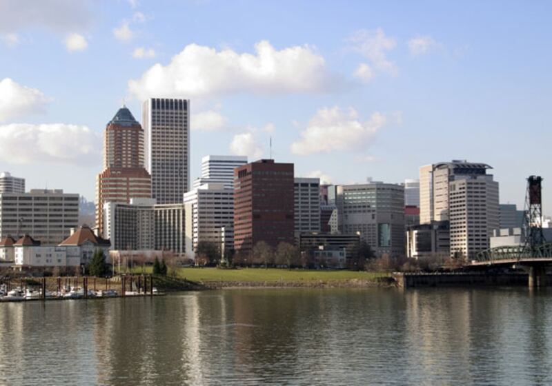 galleries/2010/06/14/50-states-in-debt/the-most-corrupt-states---35-oregon_lo8vsl