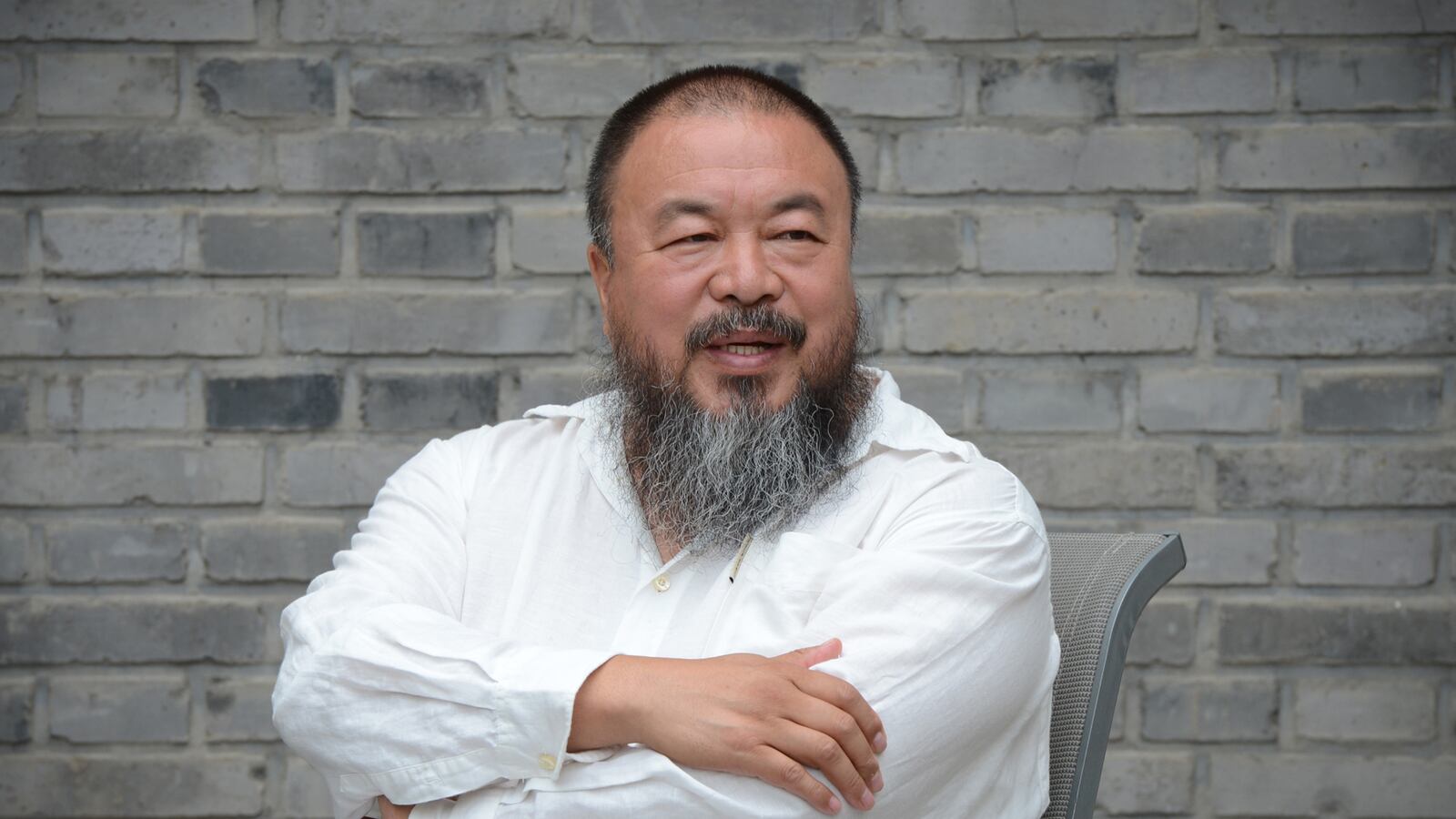 cheats/2012/06/21/ai-wei-wei-threatened-with-charges/wei-wei-china-dissident-cheat_otlmr8