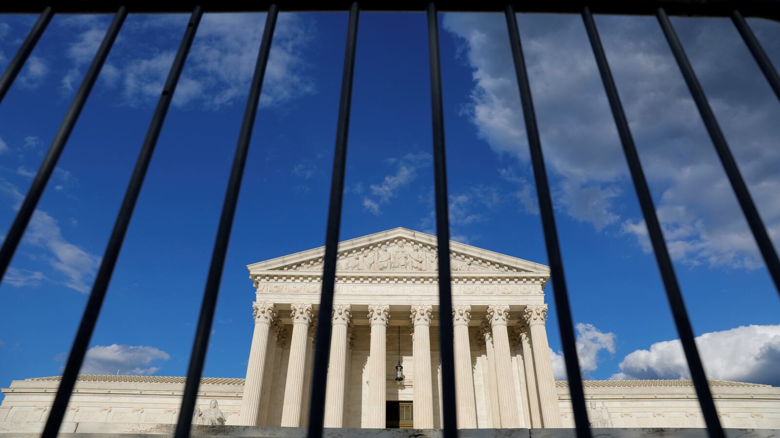 2021-05-18T093041Z_1599587607_RC29IN9YUDC0_RTRMADP_3_USA-COURT-CULTURE-WARS_spzems