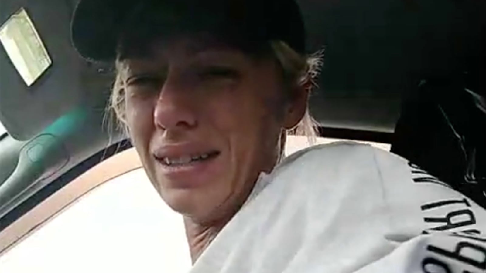 200430-sommer-qanon-tease_k9v5hx