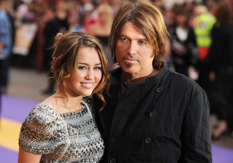 galleries/2009/12/04/embarrassing-moments-2009/embarrassing-moments-09---billy-ray-cyrus_fgndpe